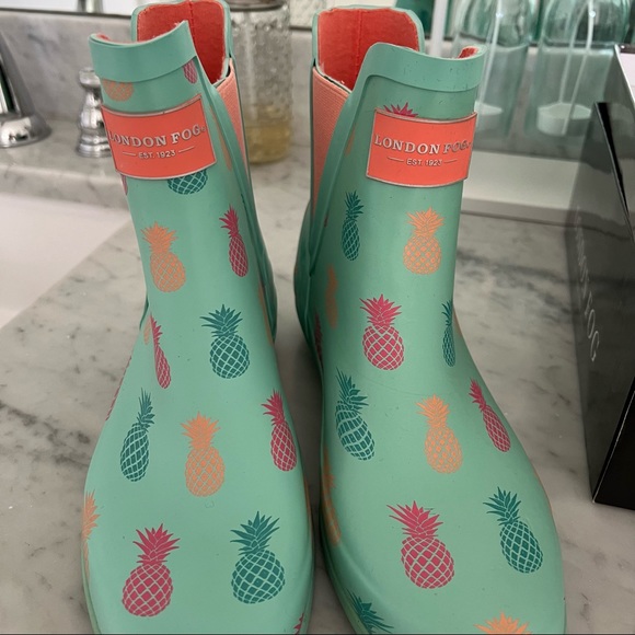 Pineapple Rain boots - Picture 2 of 7